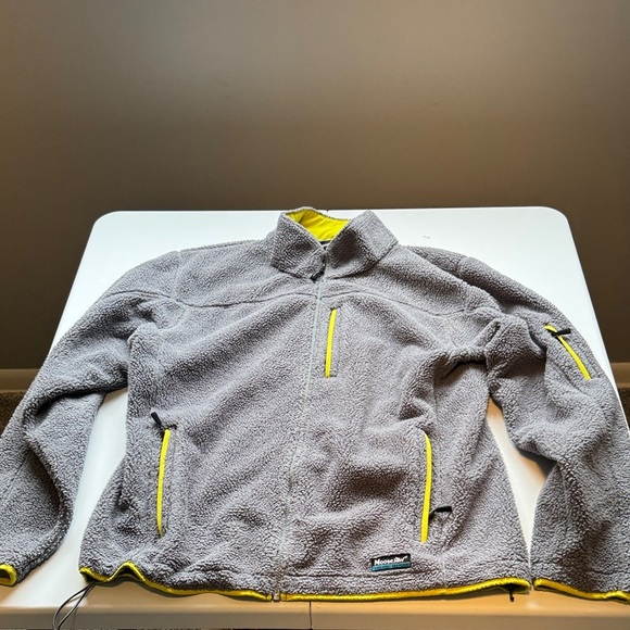 Moosejaw Other - Moosejaw Men’s Gray Jacket with Yellow Trim